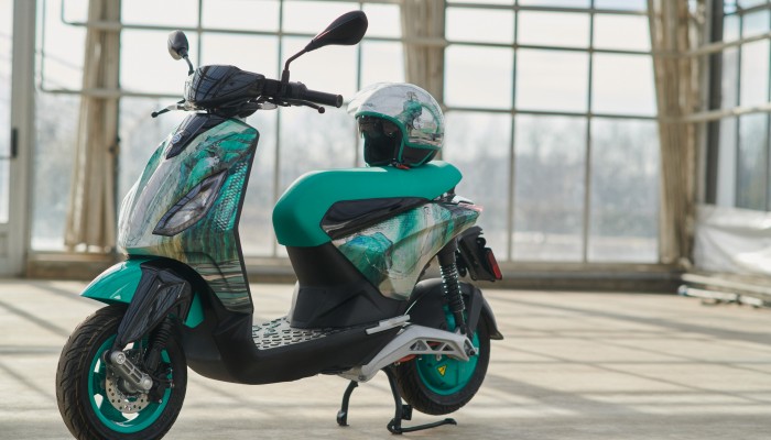 PIAGGIO 1 FENG CHEN WANG